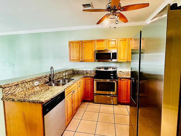 3029 N Roosevelt Blvd #22 — Photo 2
