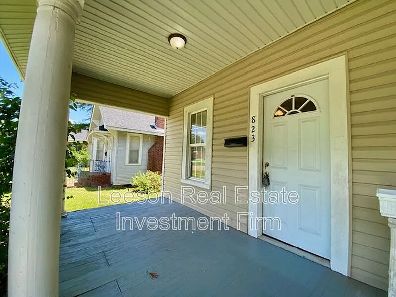 1 bed, 1.0 bath, 1000 sqft, $875 — Photo 2