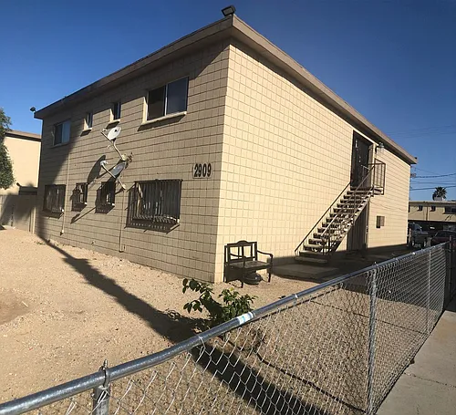 2909 Elm Ave Photo 1