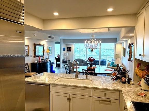 2nd image of 806 Cypress Grove Ln APT 512