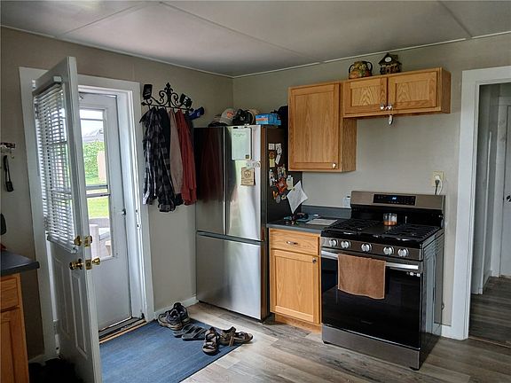4th image of 71 Cameron St