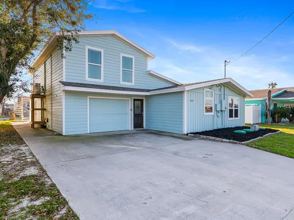 133 Port Ave, Rockport, TX 78382