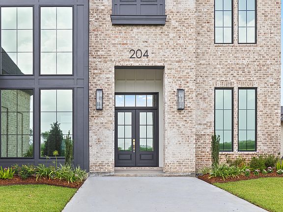 3rd image of 204 Sabal Bend Dr