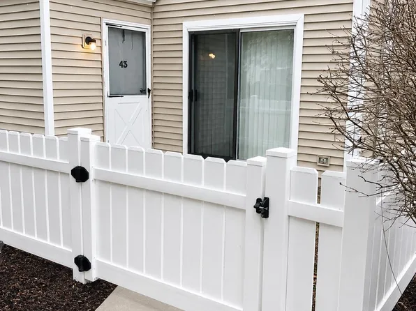 43 Deerberry Ln, Monmouth Junction, NJ 08852
