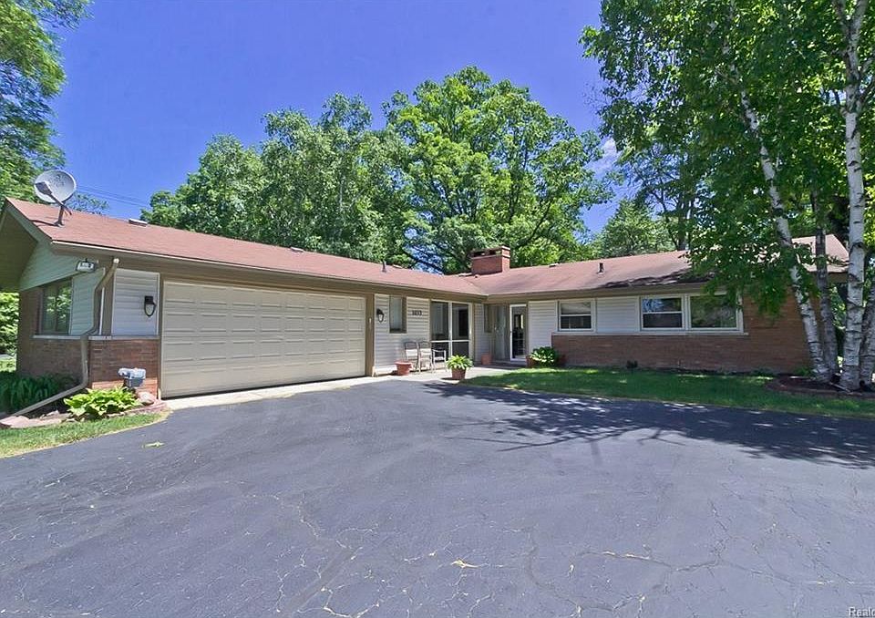 1st image of 3059 Oakhill Dr
