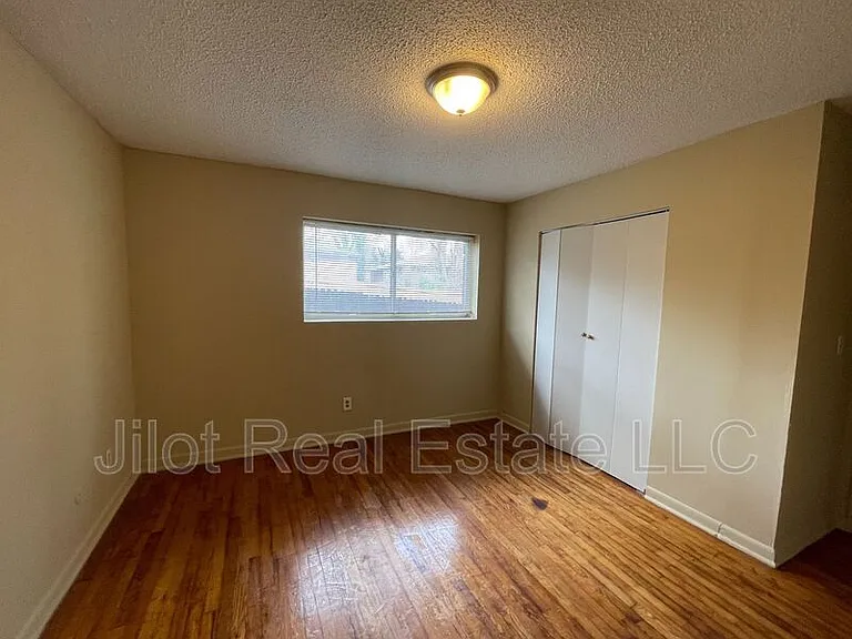 496 Holderness St SW #3 — Photo 4