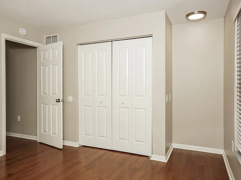 5785 Colonial Oaks Blvd — Photo 14
