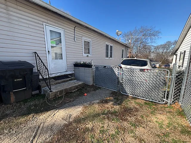 2201 Morena St — Photo 14