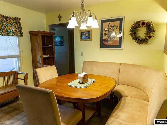 5th image of 329 Moose Dr