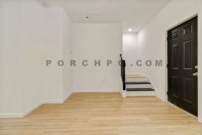 2 bed, 2.5 bath, 1800 sqft, $1,425 — Photo 3