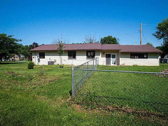 5th image of 1617 Russell Ct