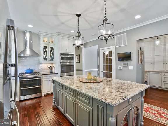4th image of 43215 Summithill Ct
