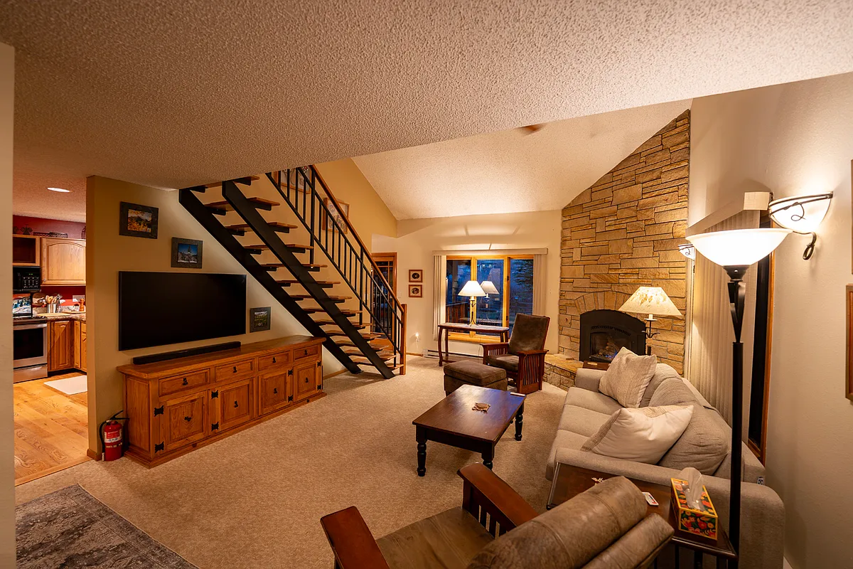 Building Photo - 96 Hawn Dr