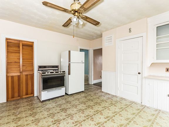 3rd image of 411 Glenwood Ave