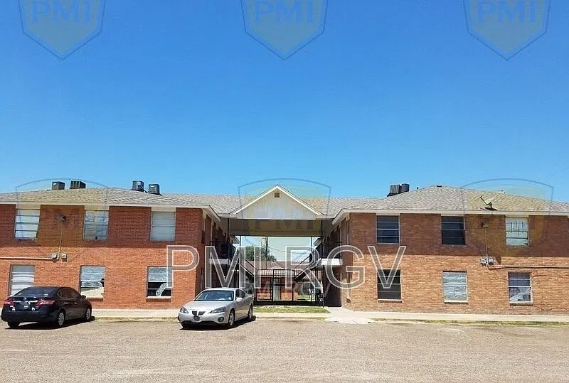 2 bed, 1.0 bath, $575 — Photo 1