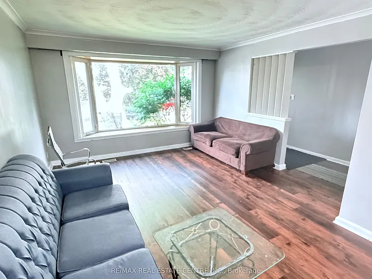 52 Sharbot Ave — Photo 10