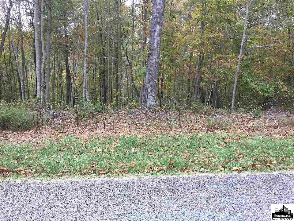 2nd image of 2 Oak Dr