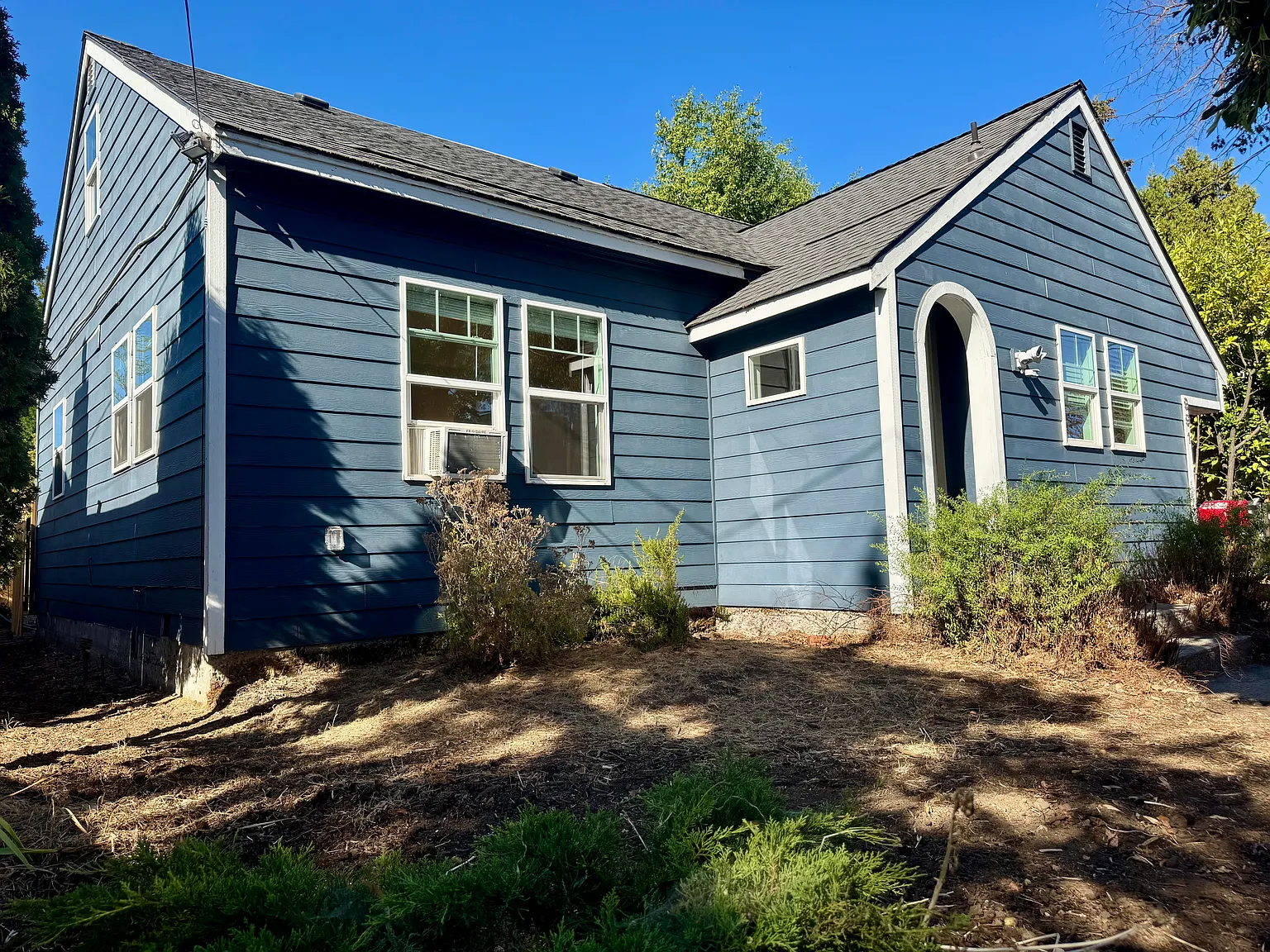 3 bed, 1430 sqft, $2,200 — Photo 1