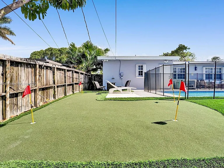 1305 Funston St — Photo 35