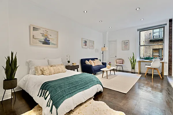 Sold by Compass | media 2