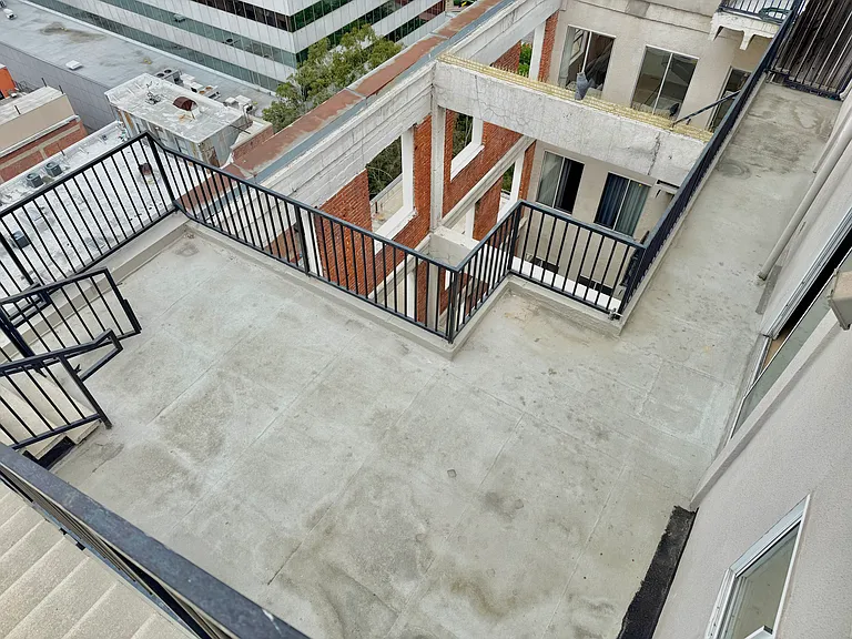 312 W 5th St #1205 — Photo 10