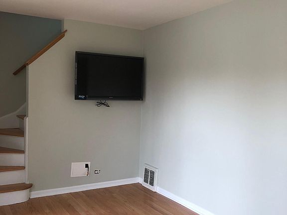 4th image of 3719 N Plainfield Ave