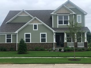 768 Redmond Pl, Elgin, IL 60124