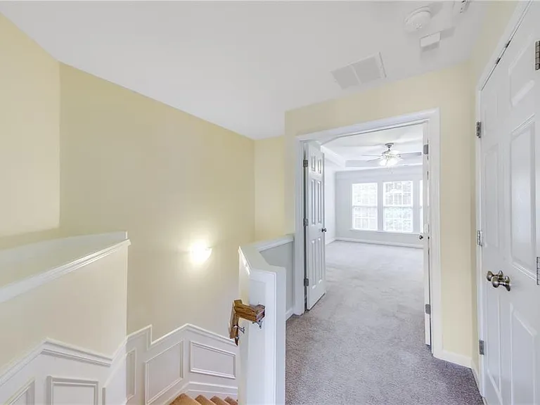 2776 Loftview Sq — Photo 15