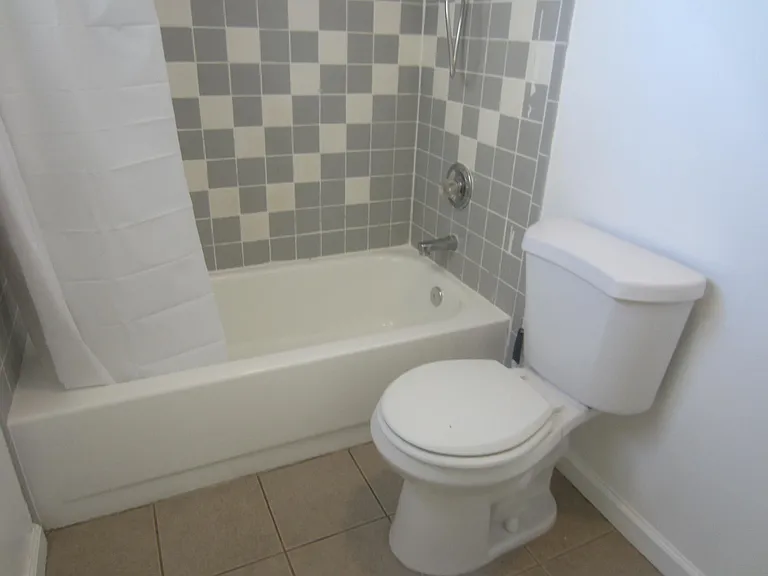 1223 E 15th St #1223 — Photo 19