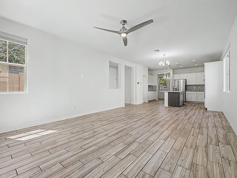 1575 W Marlin Dr — Photo 7