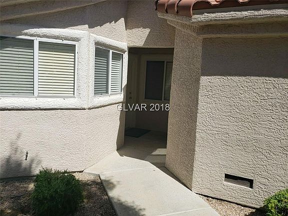 4th image of 533 Yacht Harbor Dr