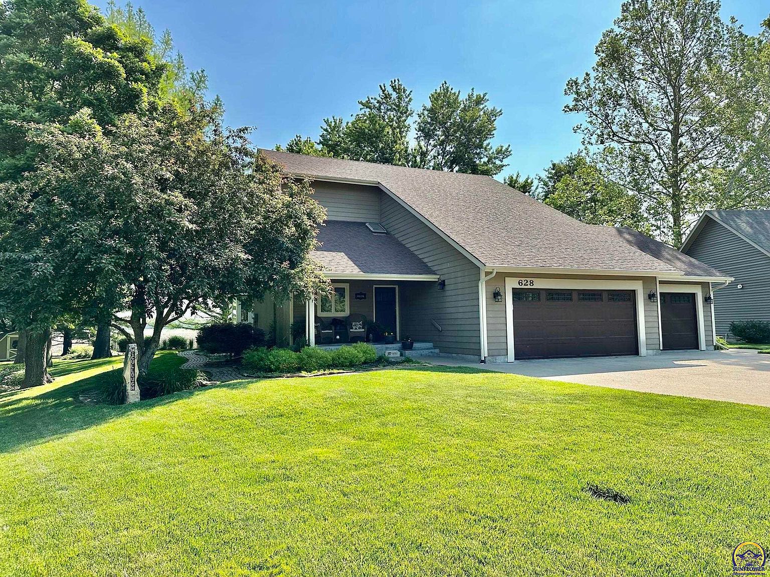 628 Griswold St, Rossville, KS 66533 Zillow