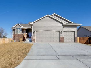 14820 E Lakeview Dr, Wichita, KS 67230