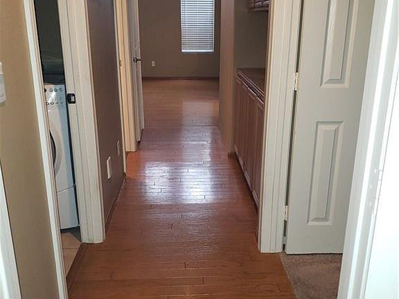 5th image of 9792 Pioneer Ave