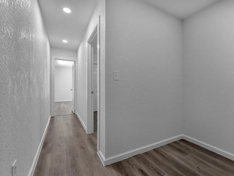 402 Ada St #1 — Photo 13