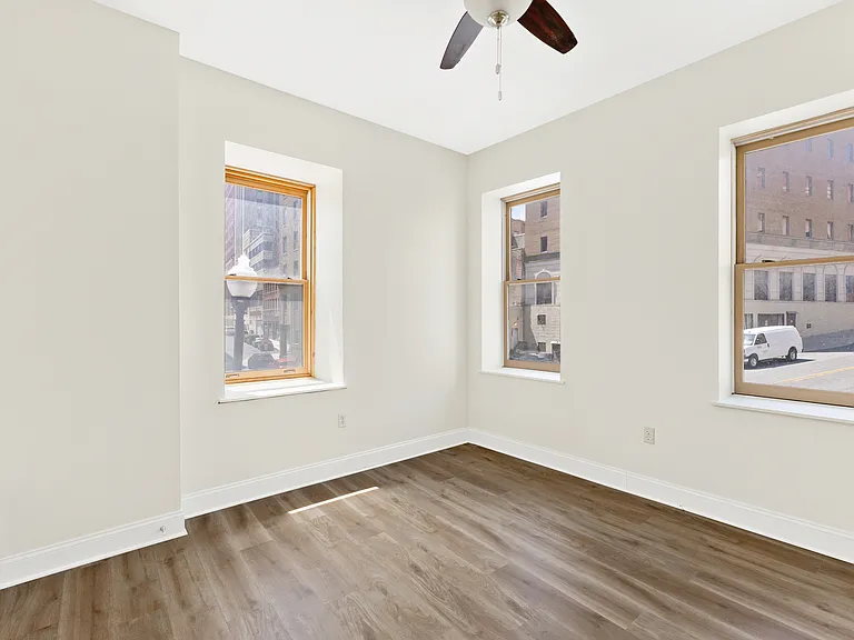 111 N Pine St #3 — Photo 5