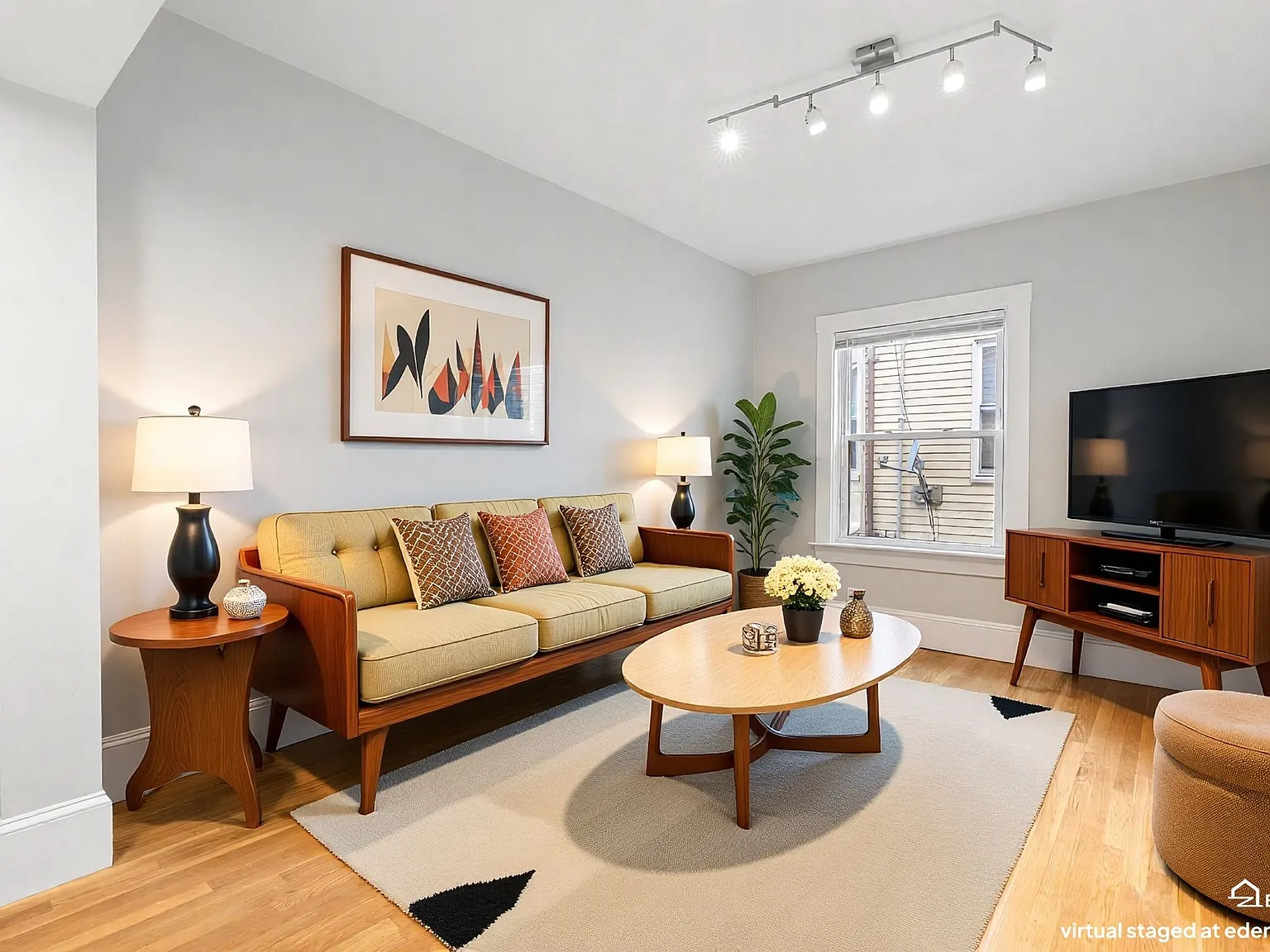 2 bed, 760 sqft, $2,700 — Photo 2