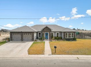 818 Lenora Ave, Del Rio, TX 78840