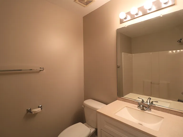 111 Mill Pond Dr — Photo 9