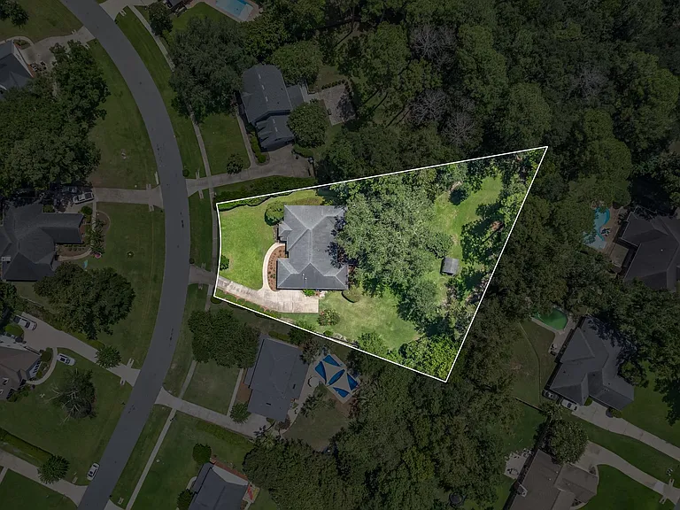 6326 Glasgow Dr — Photo 49