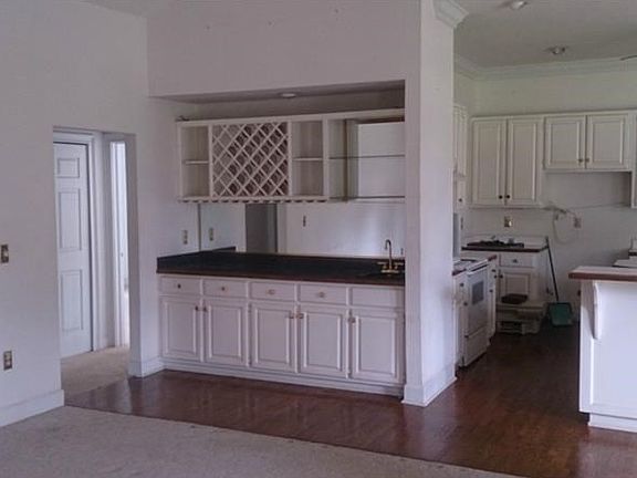 3rd image of 1536 Regal Ct