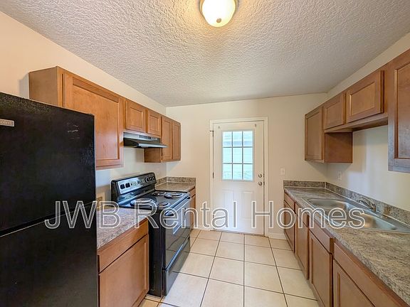3rd image of 8364 Eaton Ave