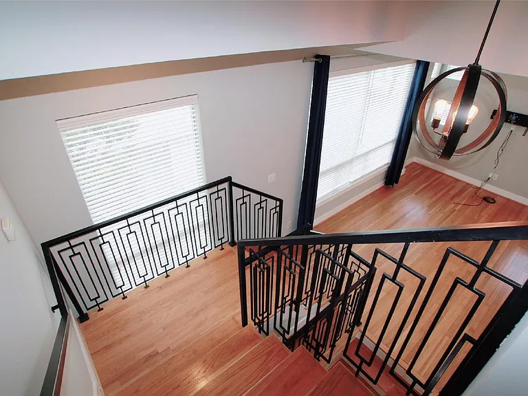 4701 Caroline St — Photo 15