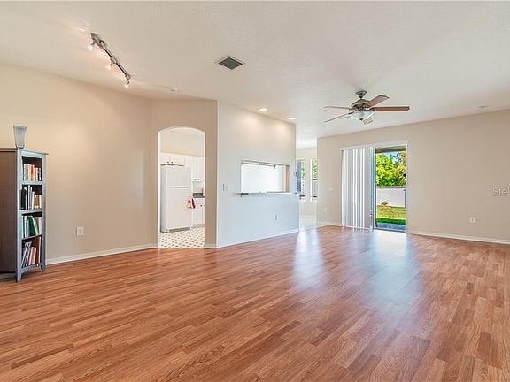 5th image of 13204 Beechberry Dr