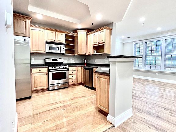 5th image of 7107 Mason Grove Ct #1