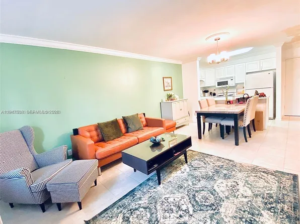 1520 McKinley St APT 216E, Hollywood, FL 33020