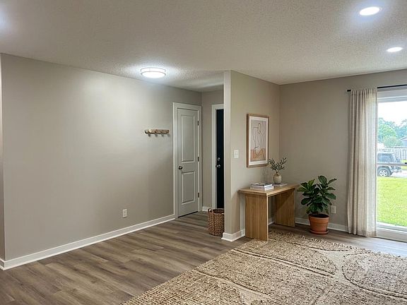 4th image of 1804 Azure Dr