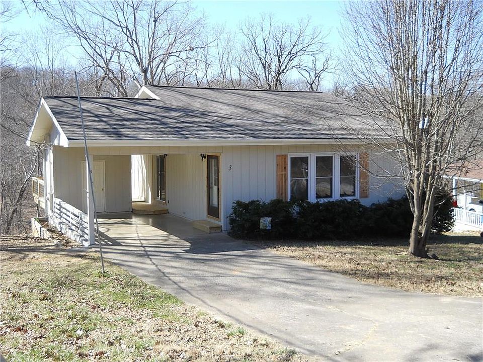 1st image of 3 Halifax Ln
