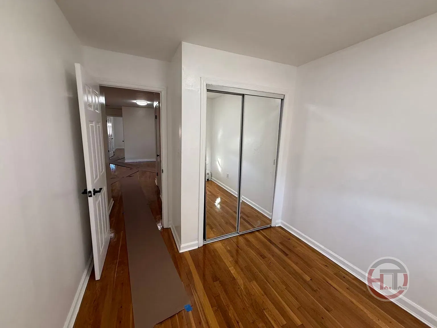 3 bed, 1000 sqft, $3,000 — Photo 3