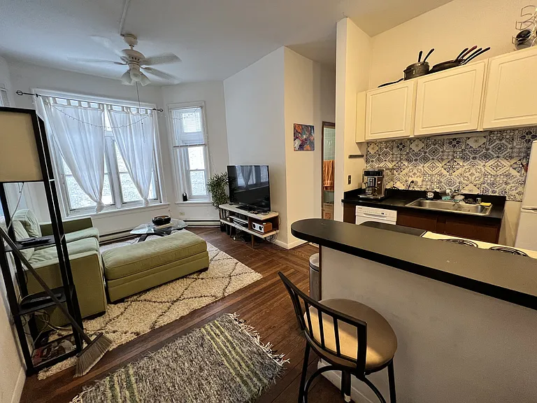 2717 N Hampden Ct — Photo 1